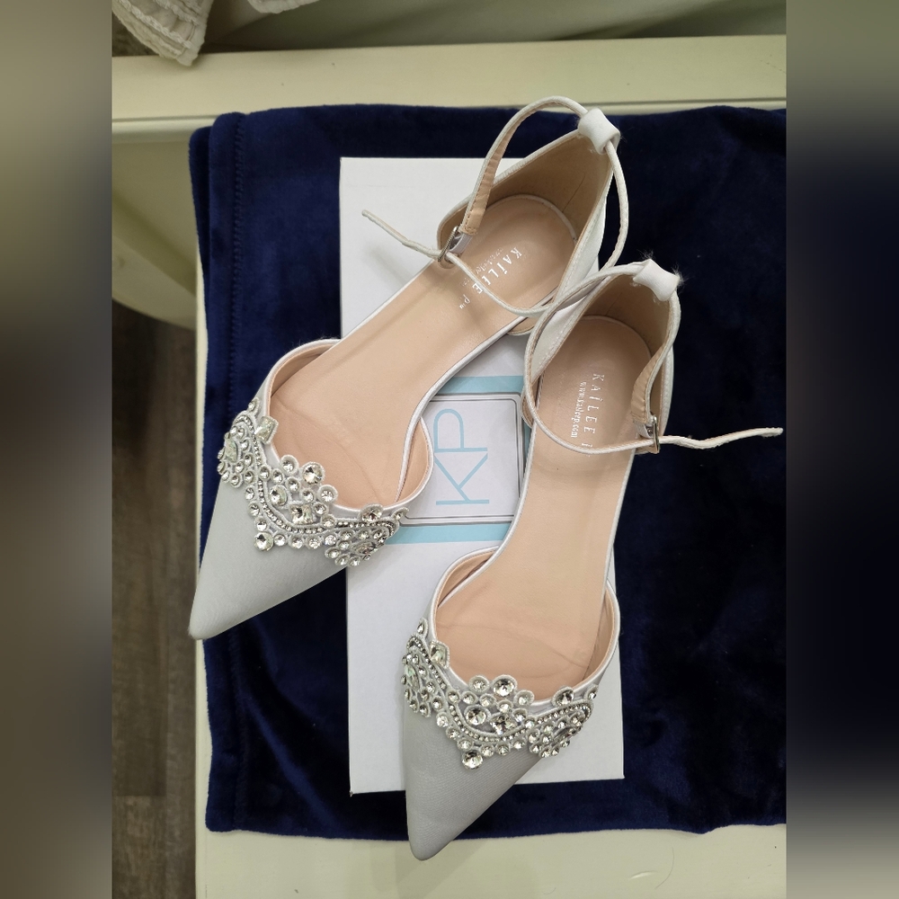 Kailee P BELLA White Wedding Flats